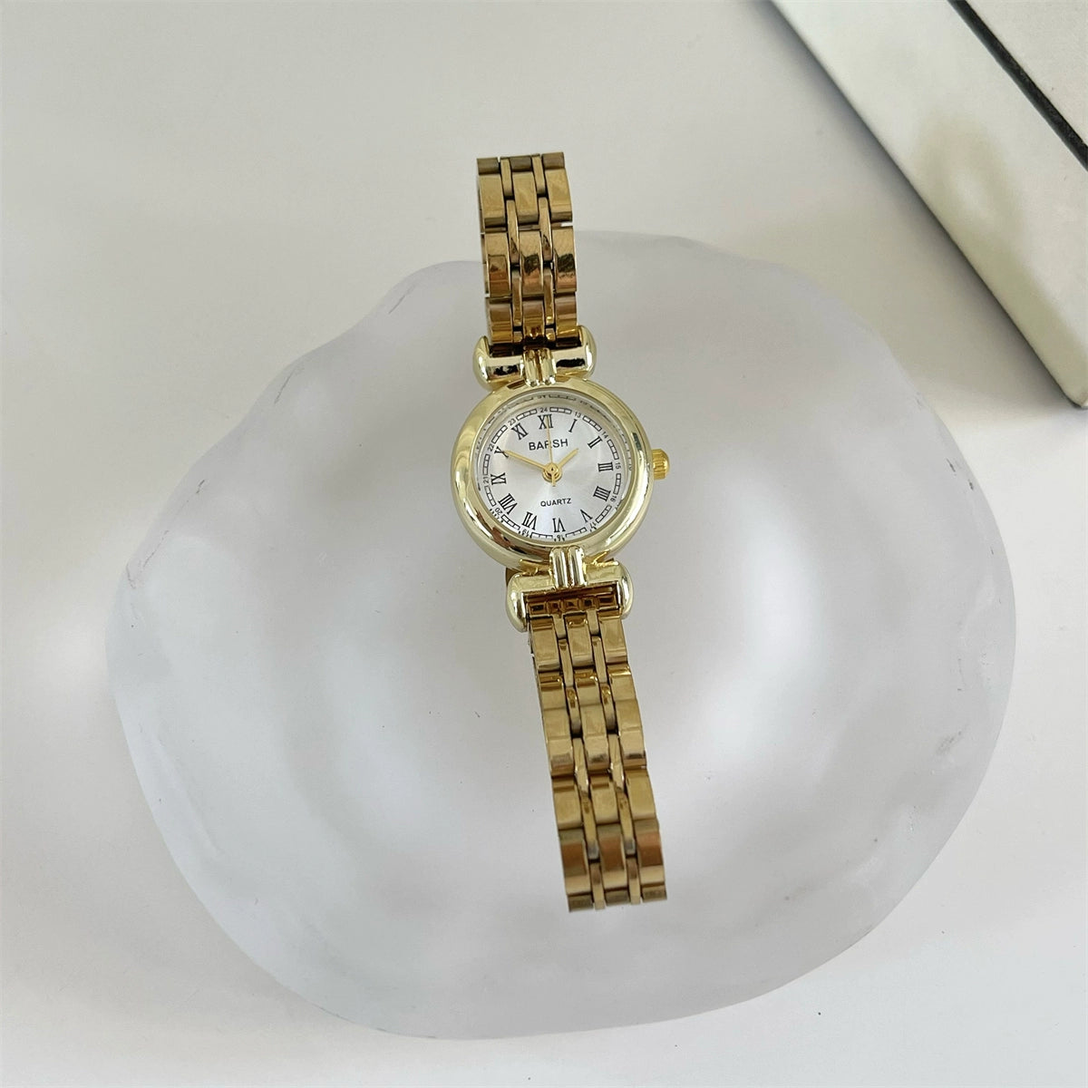 Kyla Vintage Charm Watch - Gold Band White Face [F0Y92Z9C]