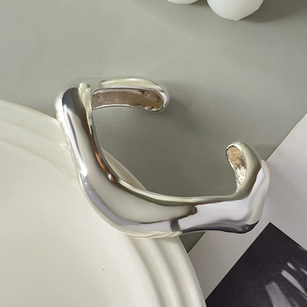 Genevieve Sculptural Metal Jewelry - Bracelet Style 02 - Silver [IHPY5LRT]