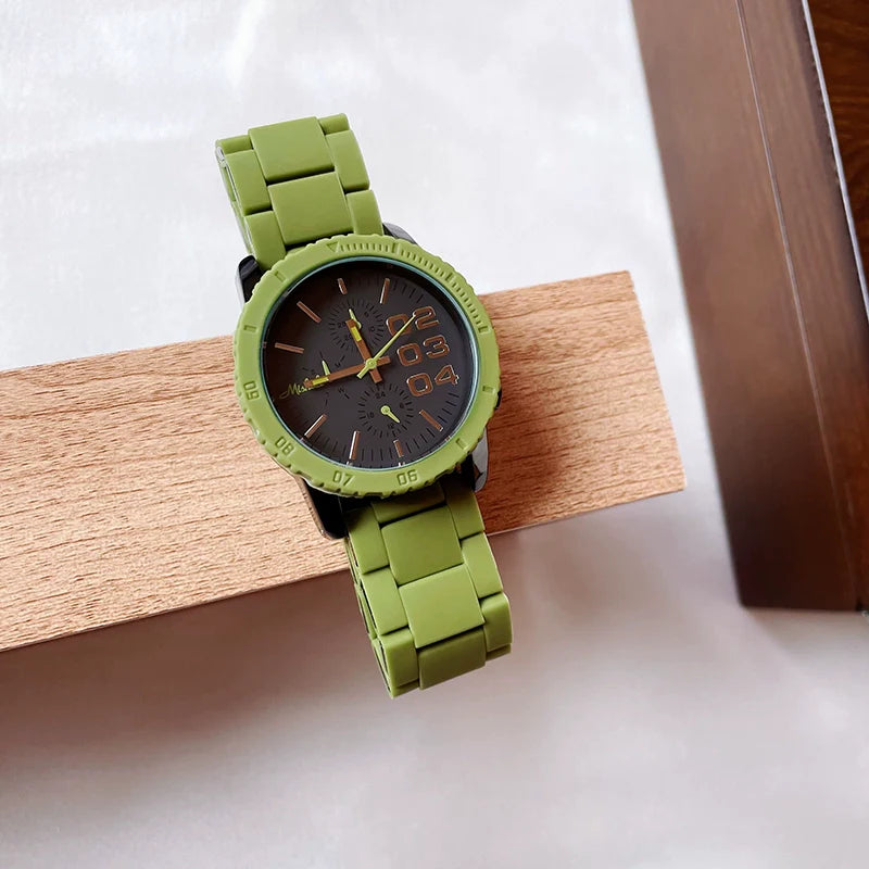 Illiana Bold Silicone Watch - Lush Green
