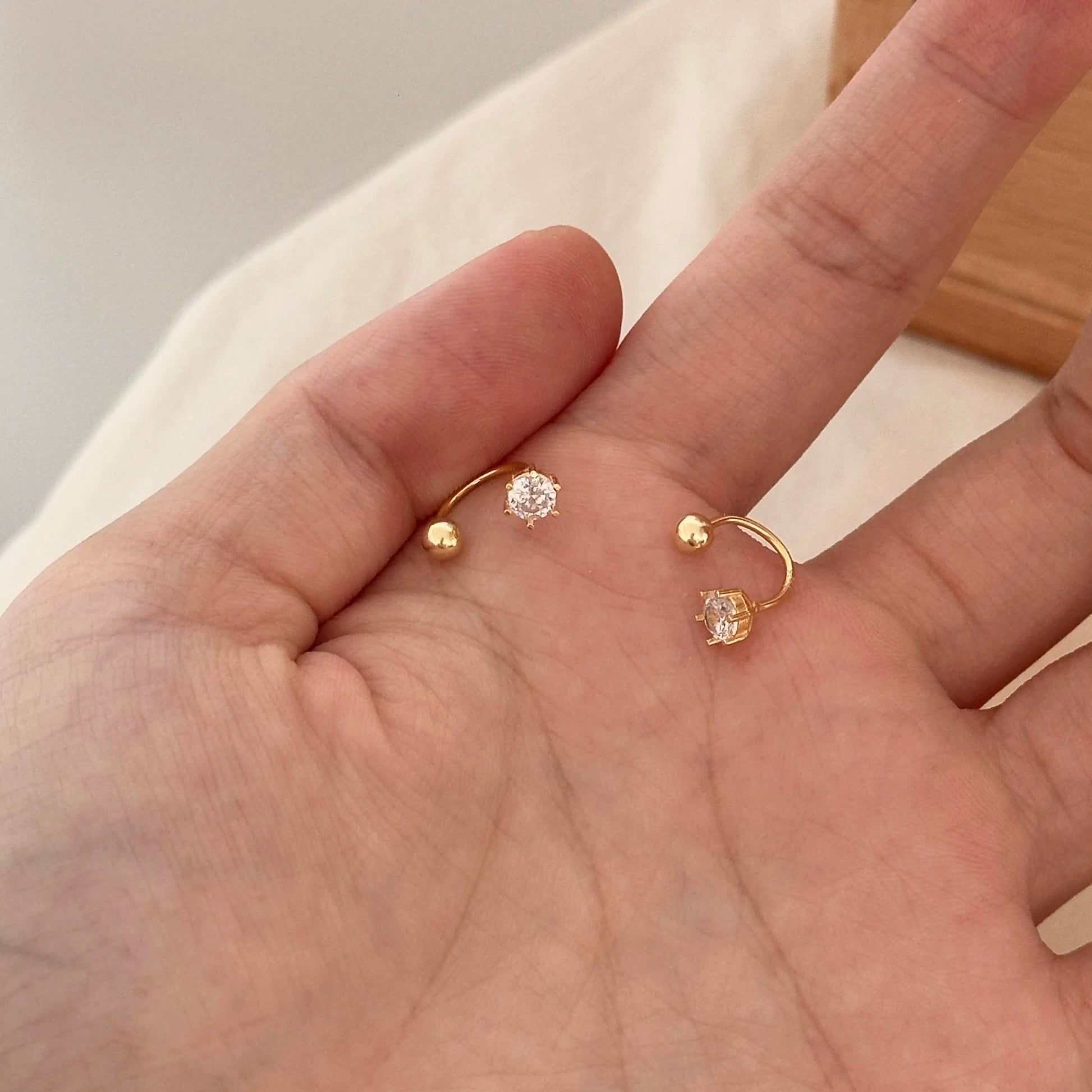 Avaline Delicate Stud Earring - 5mm U-shape Stud (S925 Sterling Silver)