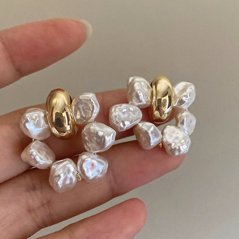 Aerabella Pearl Circle Drop Earrings - Irregular Pearl Earrings [IMMCQ05V]