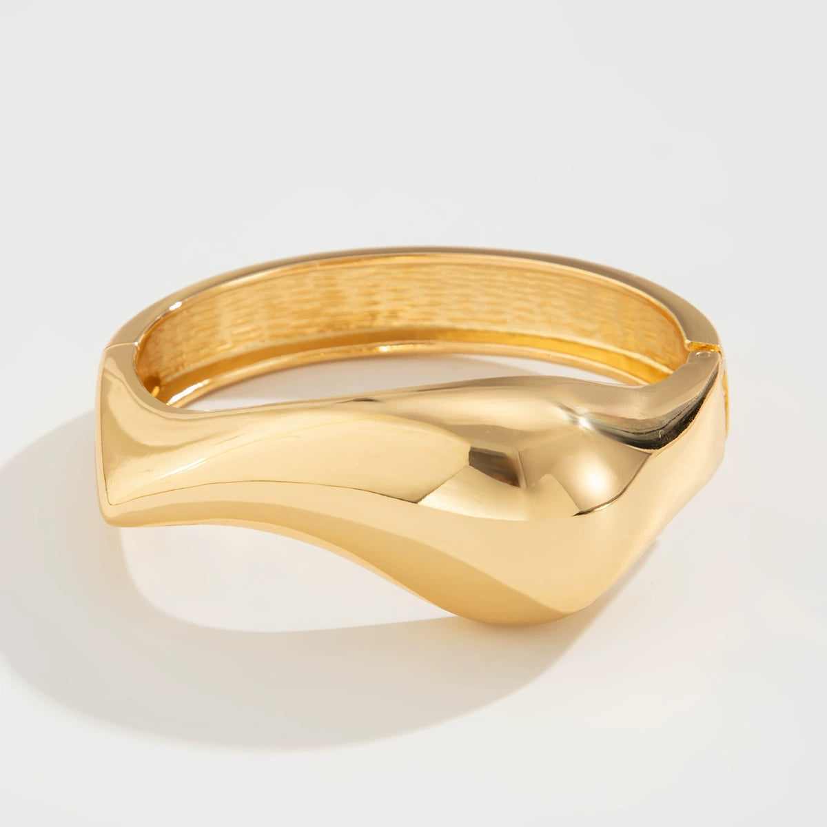 Janney Liquid Metal Cuff Bracelet - 03 Gold [XEJAQB3R]