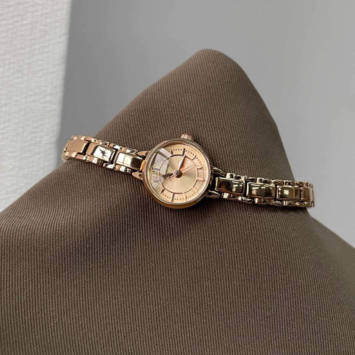 Alyvia Petite Link Watch - Rose Gold