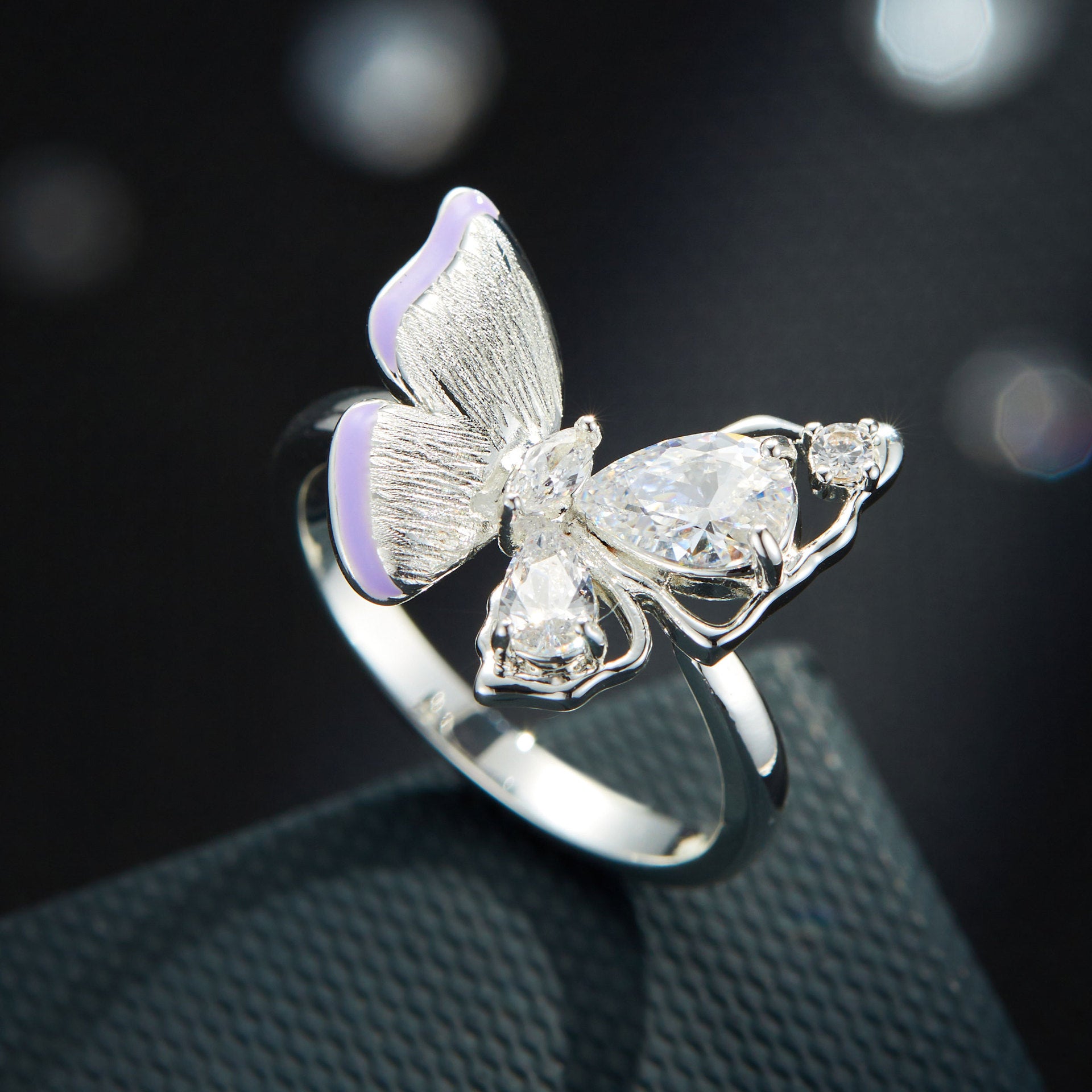 Kayleen Brushed Butterfly Ring - R17348O082 [T81EQPUM]