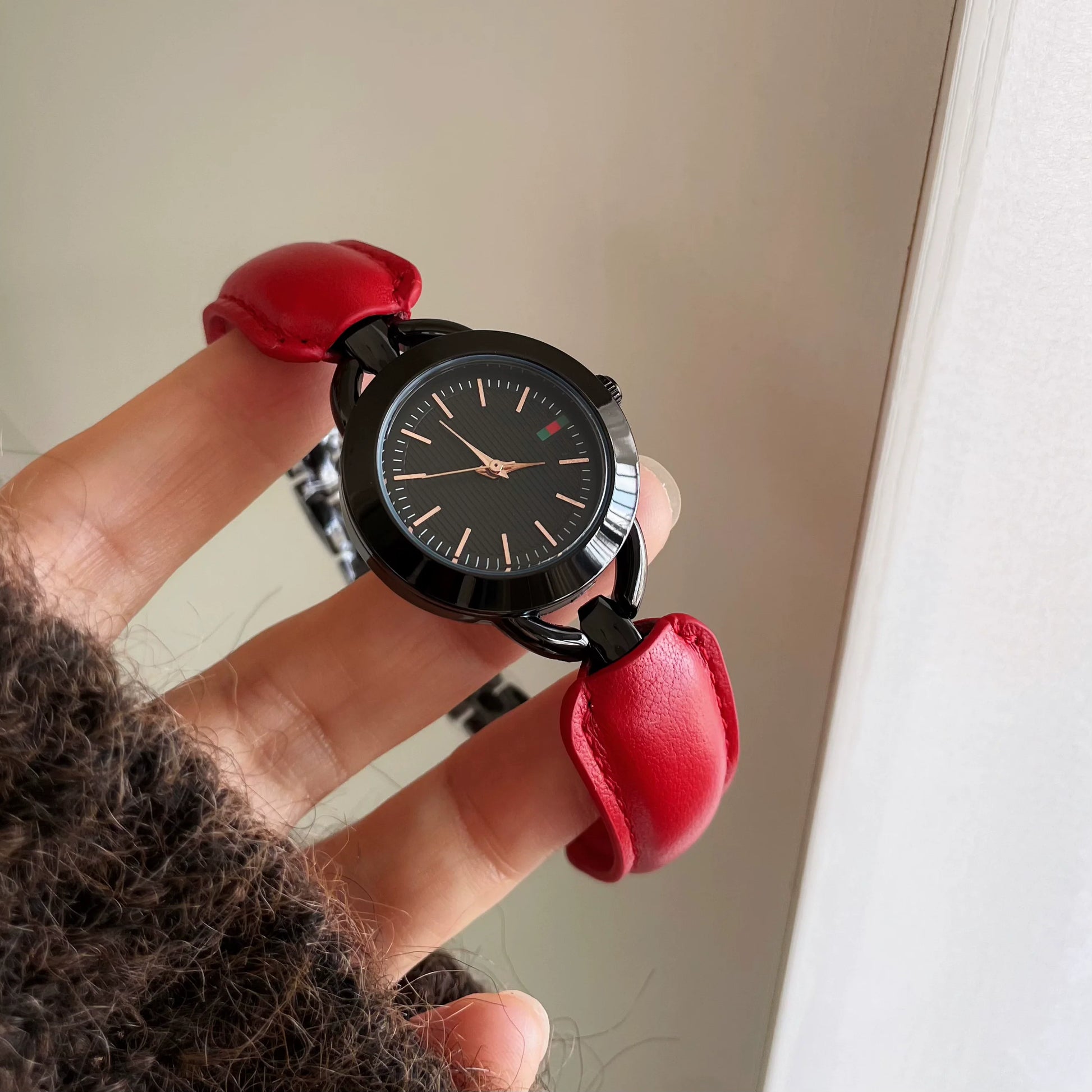 Rosey Vintage Bracelet Watch - Red