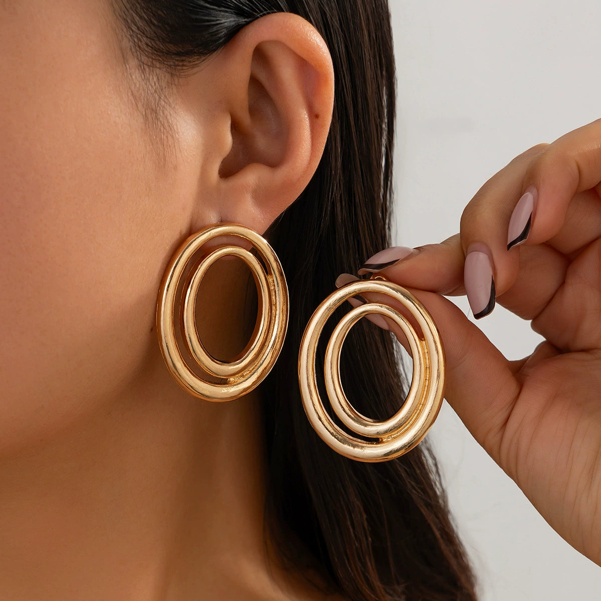 Avelina Twisted Shell Earrings - 01 Gold [OUBEIOZV]