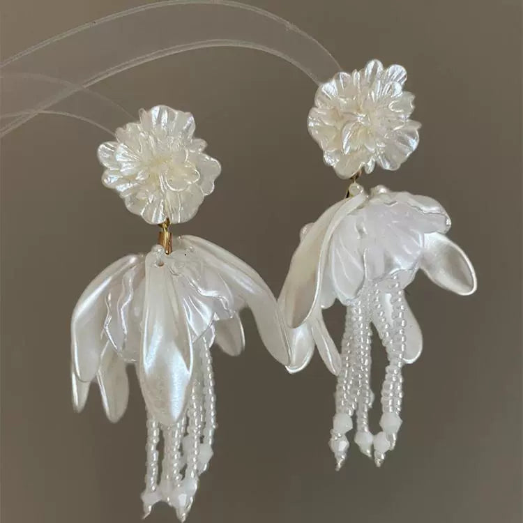 Skyleigh Camellia Pearl Tassel Earrings - Flower Tassel Earrings [6XTFTV2X]