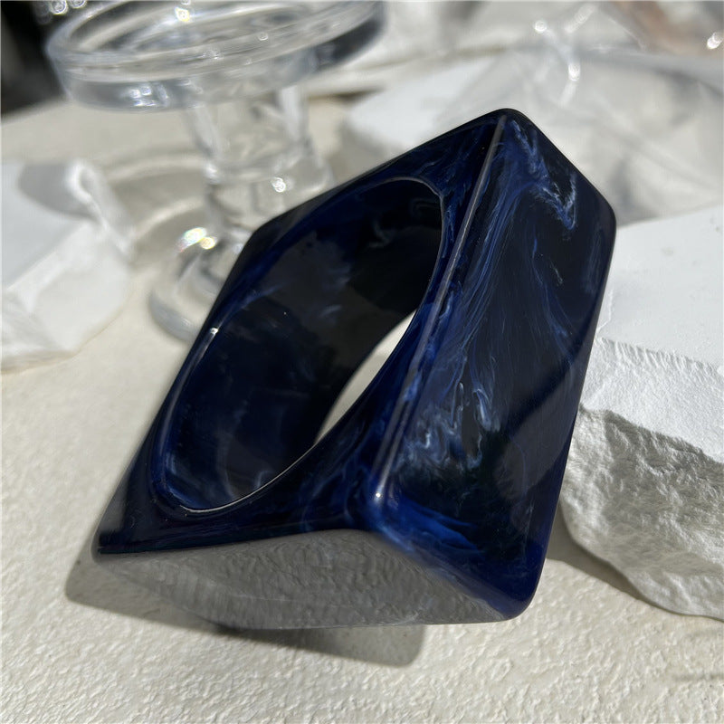 Sabiha Bold Resin Bracelet - Sapphire Blue [JGLI7OGV]