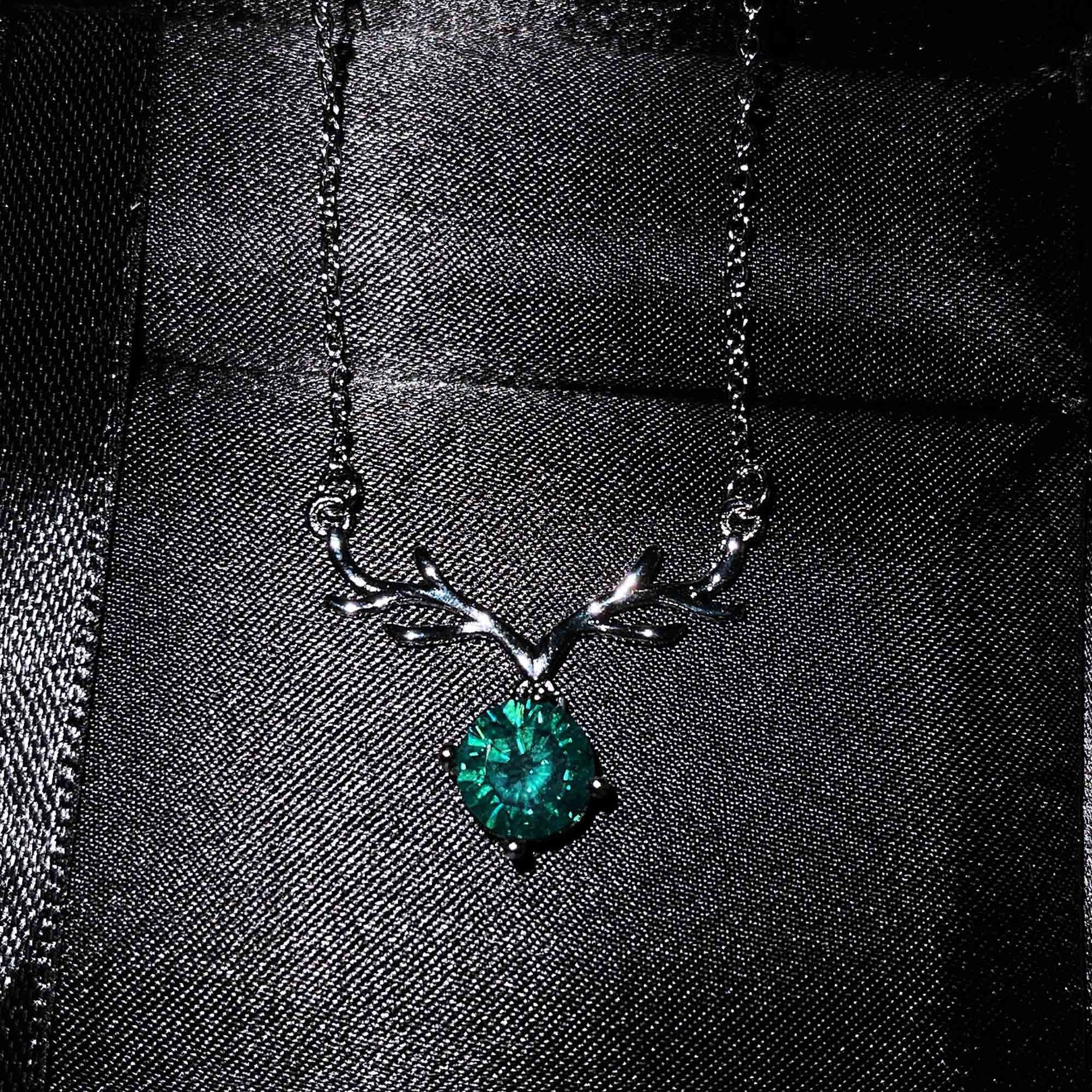 Gertrude Simulated Diamond Heart Necklace - Option 4: 2 Carat Necklace (40+5cm) [EWWNRUHE]