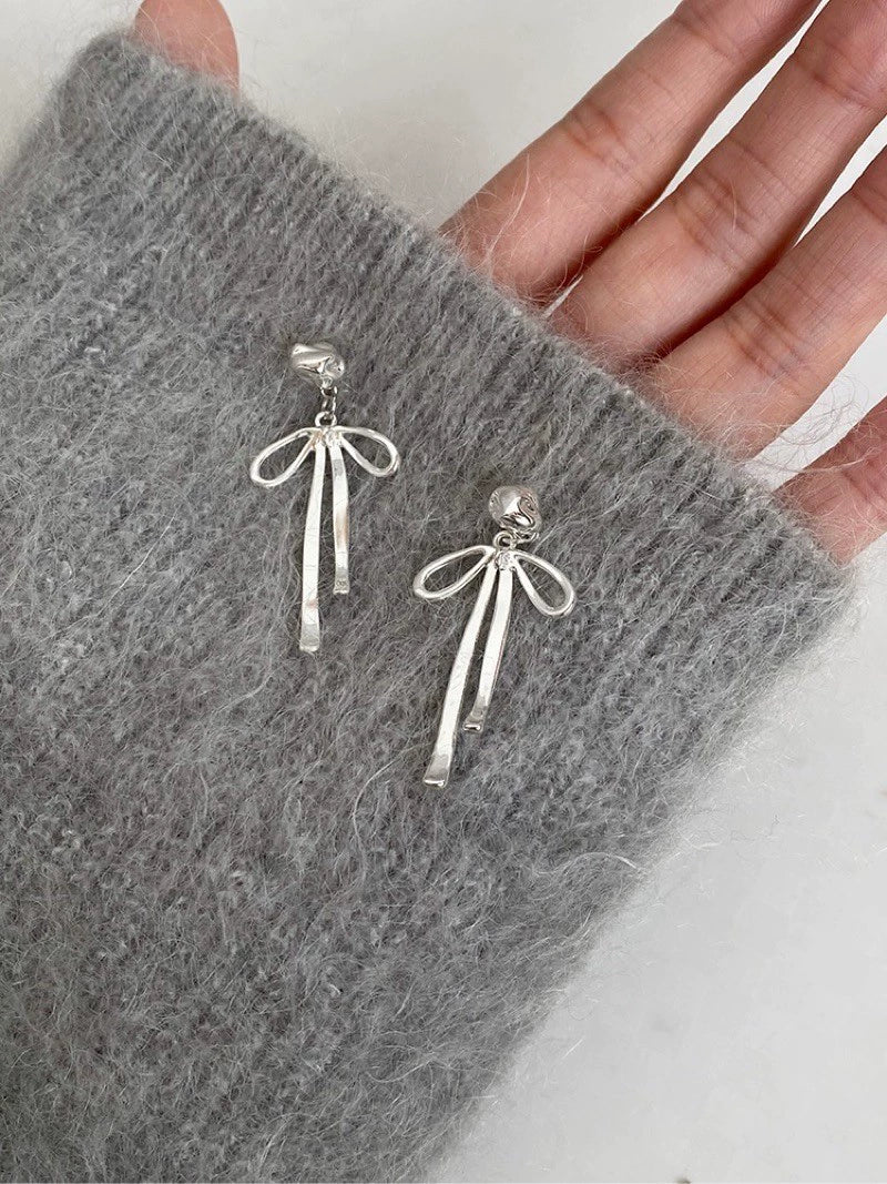 Jaia Metal Bow Studs - Metal Bow Earrings