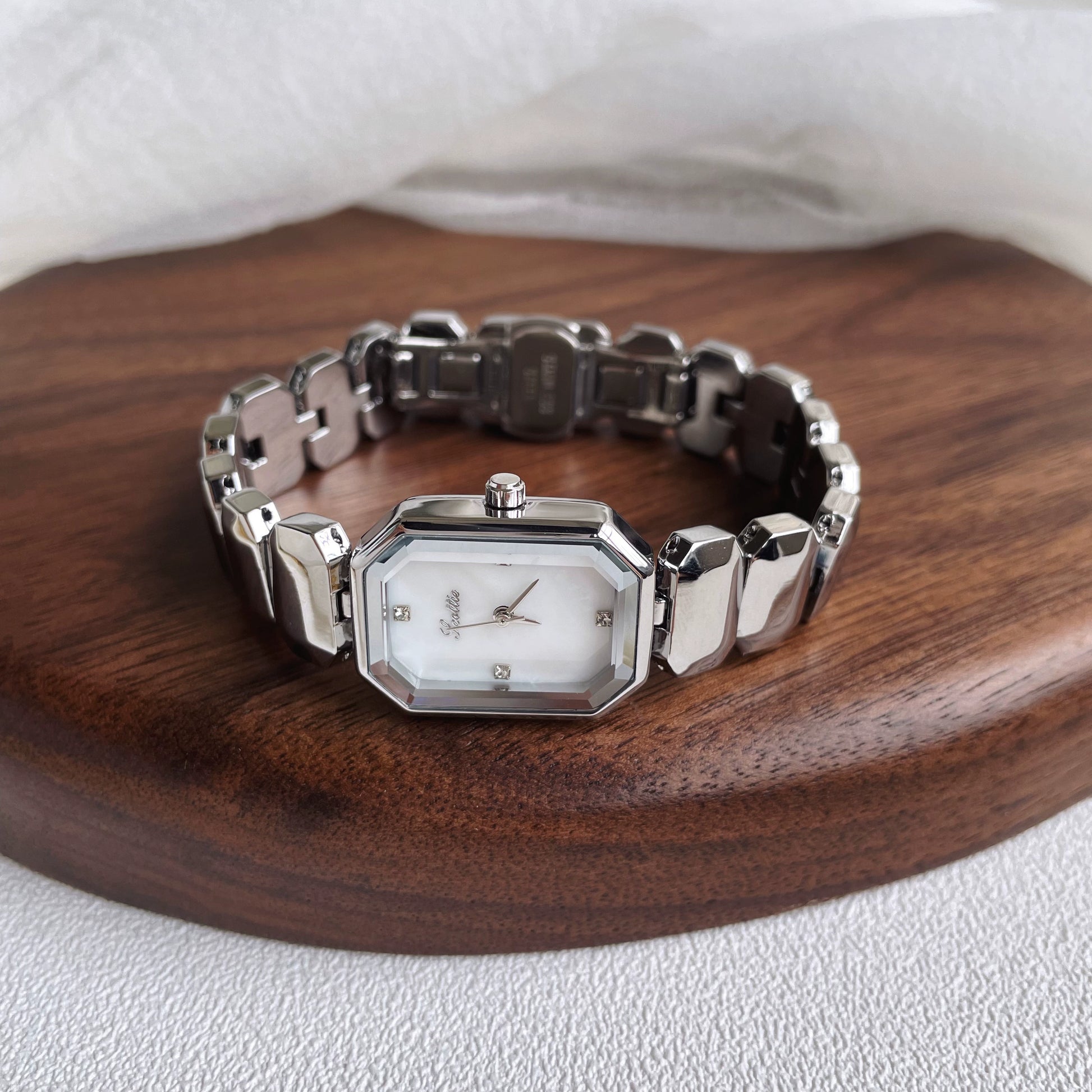 Lorelei Mother-Of-Pearl Watch - Minimalist White [0OGBRIVR]