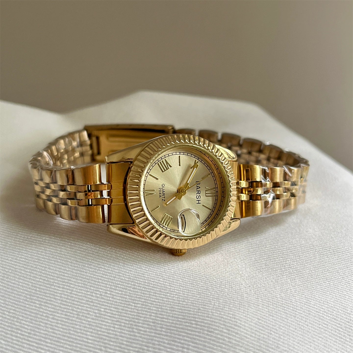 Mariyah Classic Calendar Watch - Gold Band Gold Dial (Roman) [TXPUZ3QO]