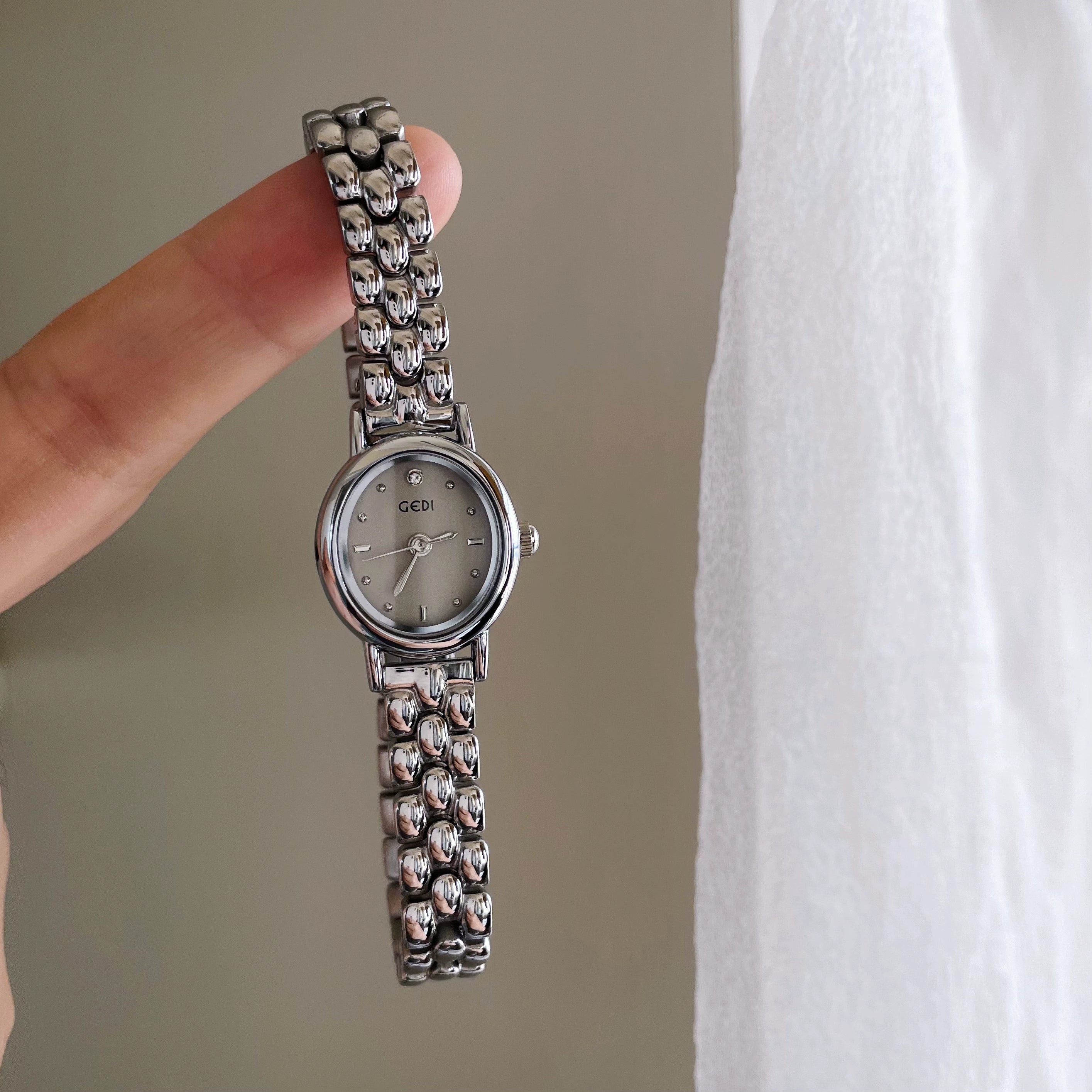Jacklyn Oval Steel Watch - Silver Grey [8ER4WQXO]