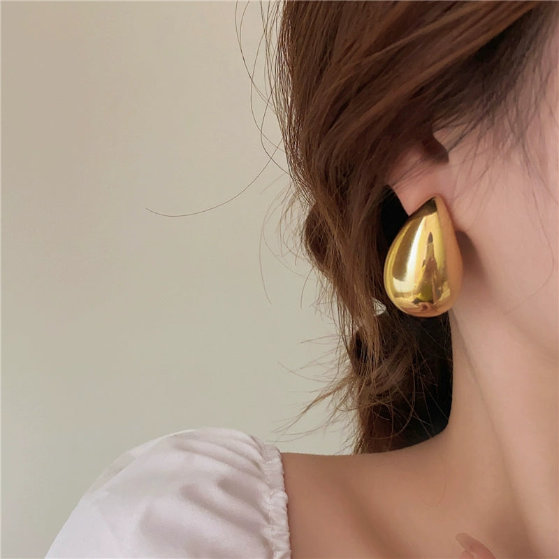 Asiya Sculptural Drop Earrings - Gold [PL1CWMNK]
