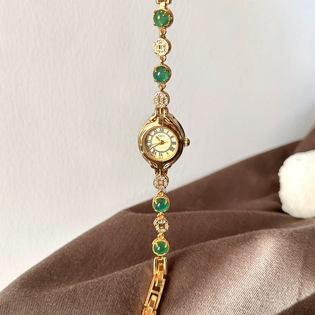 Loghan Gold Bracelet Watch - Blue Mother-of-Pearl Gold Watch [ID8GIPVJ]
