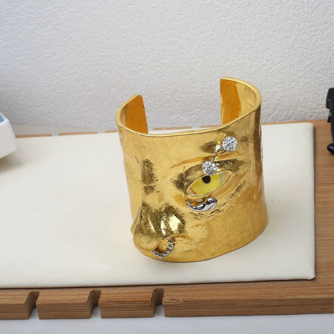 Kayleah Sculptural Face Bracelet - Gold