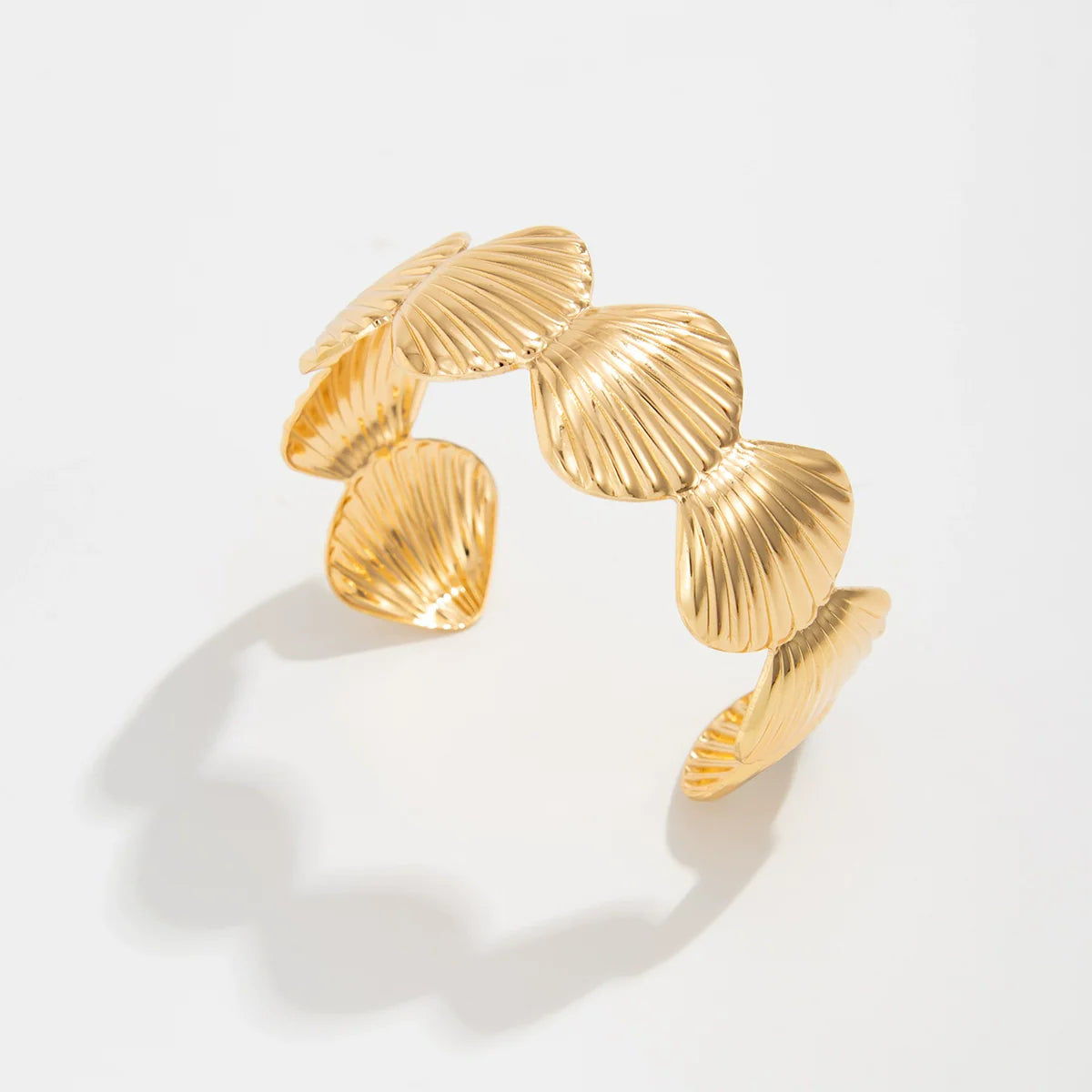 Coco Seashell Cuff Bracelet - Gold 8 Shells