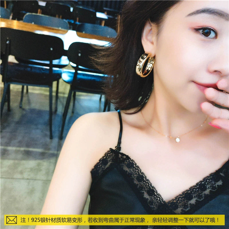 Araina Statement Hoop Earrings - Large Gold-Tone (Silver Post) [APG9I1QR]