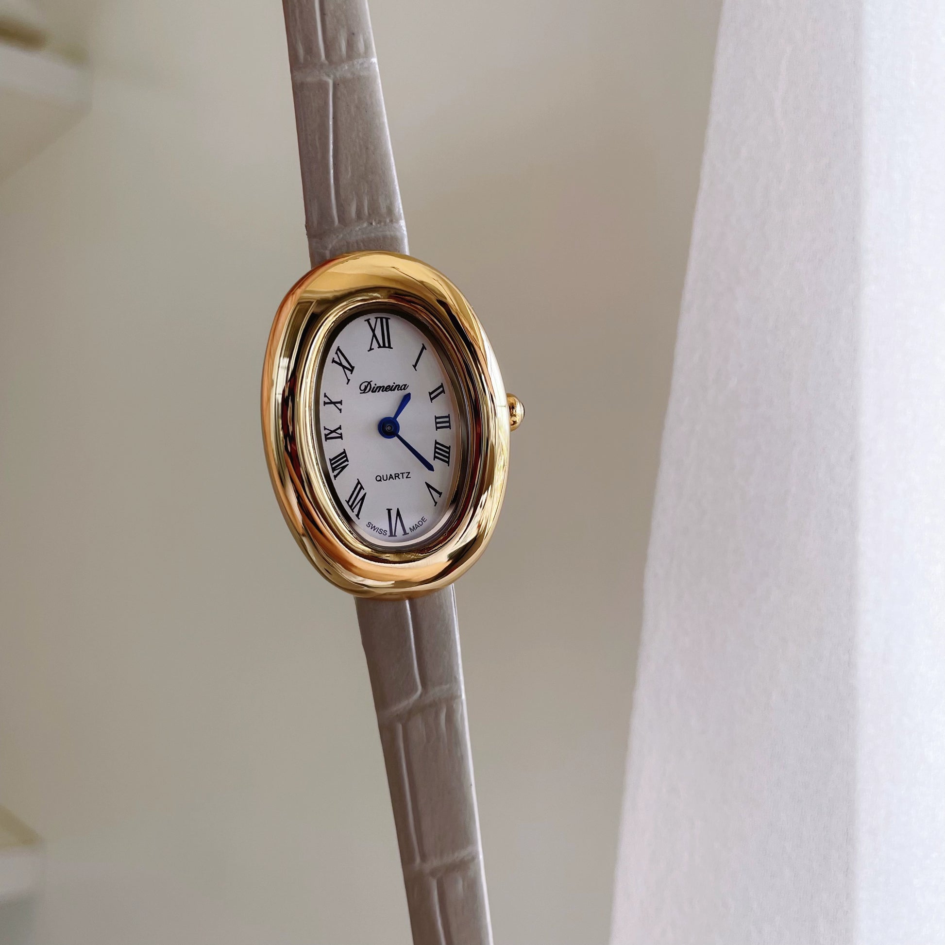 Hinda Vintage Oval Watch - Gold Case Gray Strap [ON3SOMVJ]