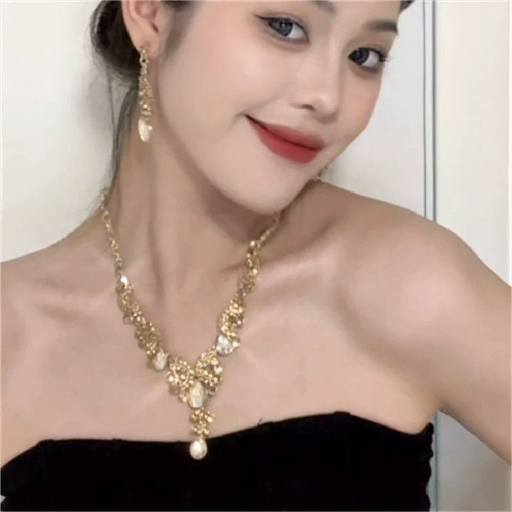 Luci Zircon Flower Necklace - Gold Plated Set