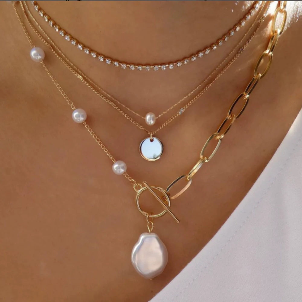 Jaqueline Multilayer Moon Pendant Necklace - CS8898-33