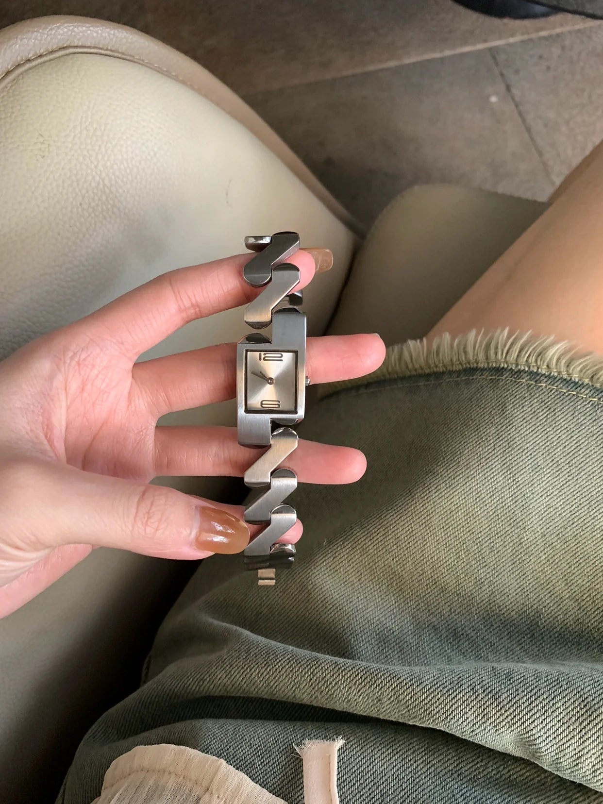 Jaleigh Vintage Silver Wrist Watch - Silver with Box and Text