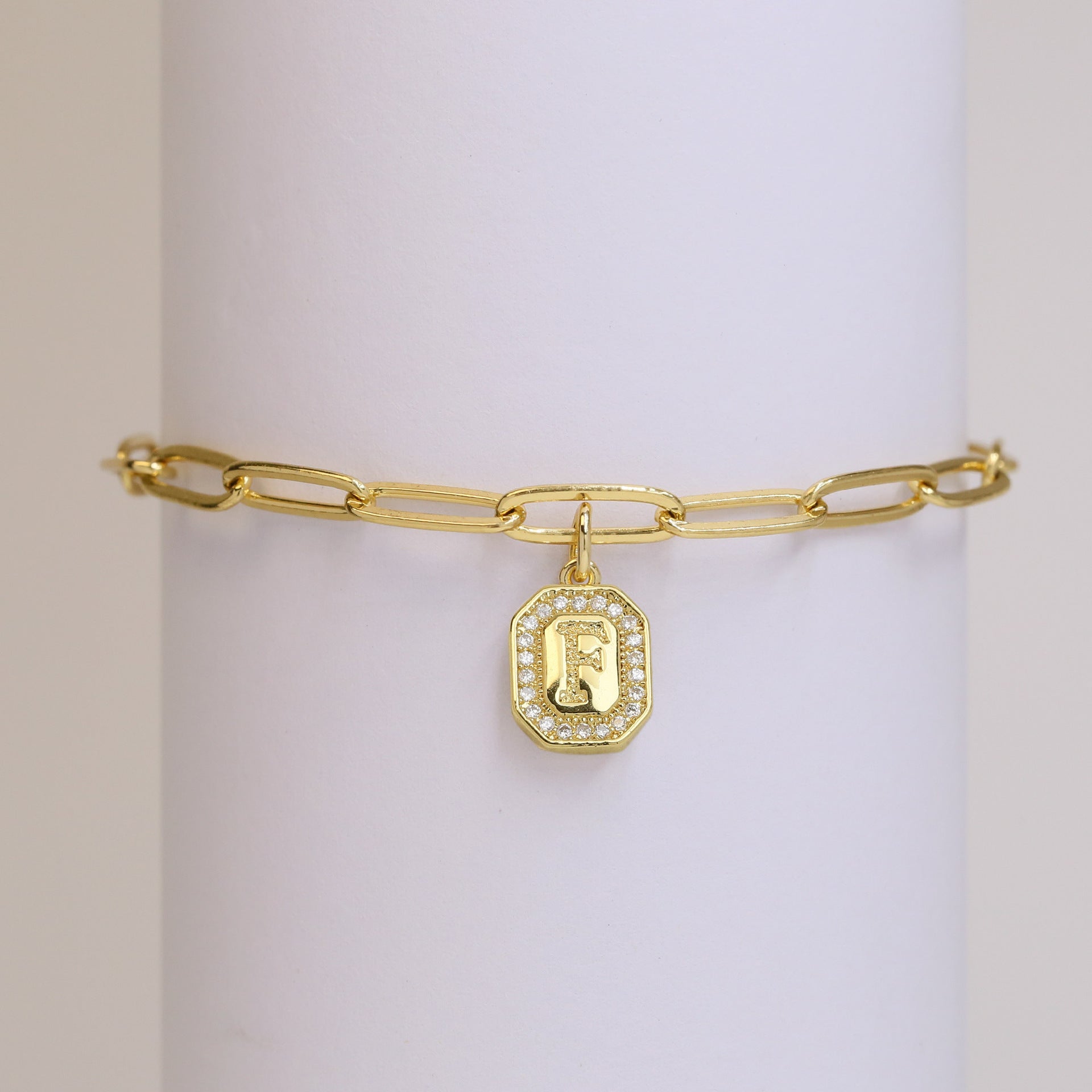 Vy Initial Paperclip Bracelet - F [OIY69W7A]