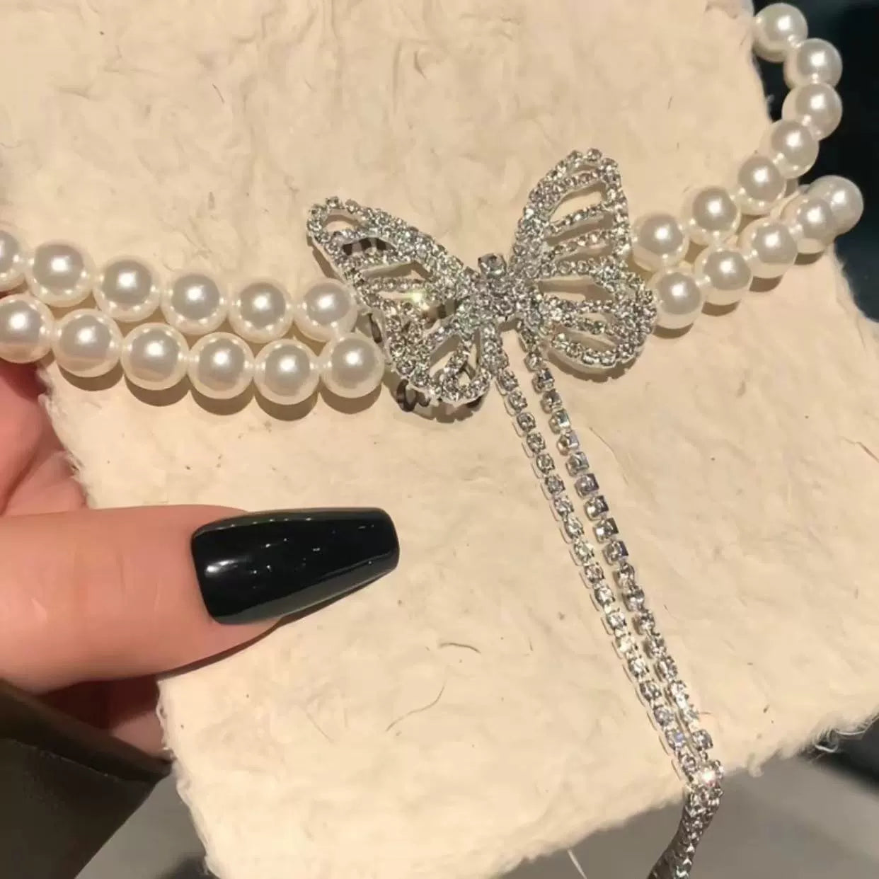 Janice Double Pearl Butterfly Necklace - Rhinestone Butterfly Tassel Pearl Necklace [XM48Y09M]