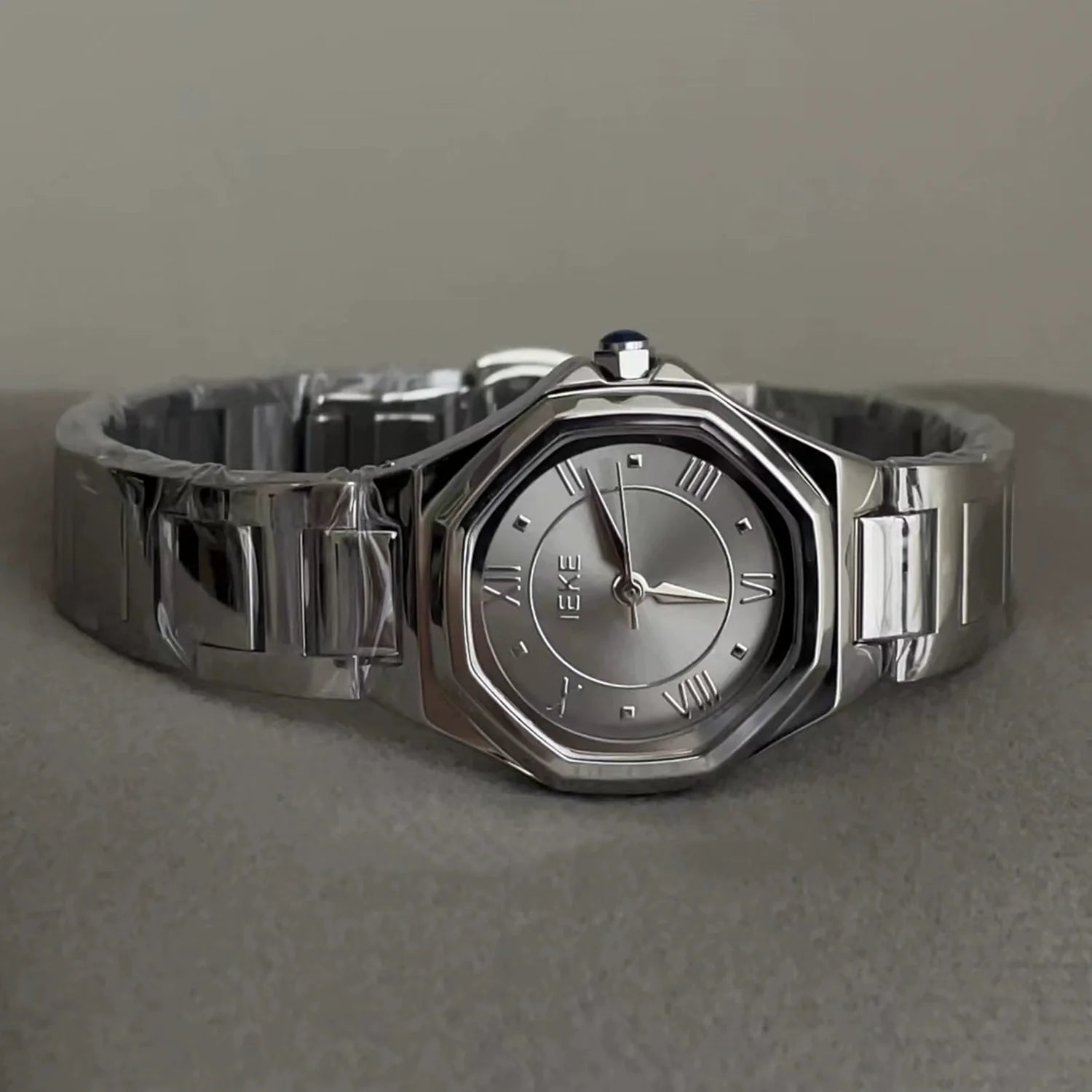 Vittoria Elegant Steel Wristwatch - Grey