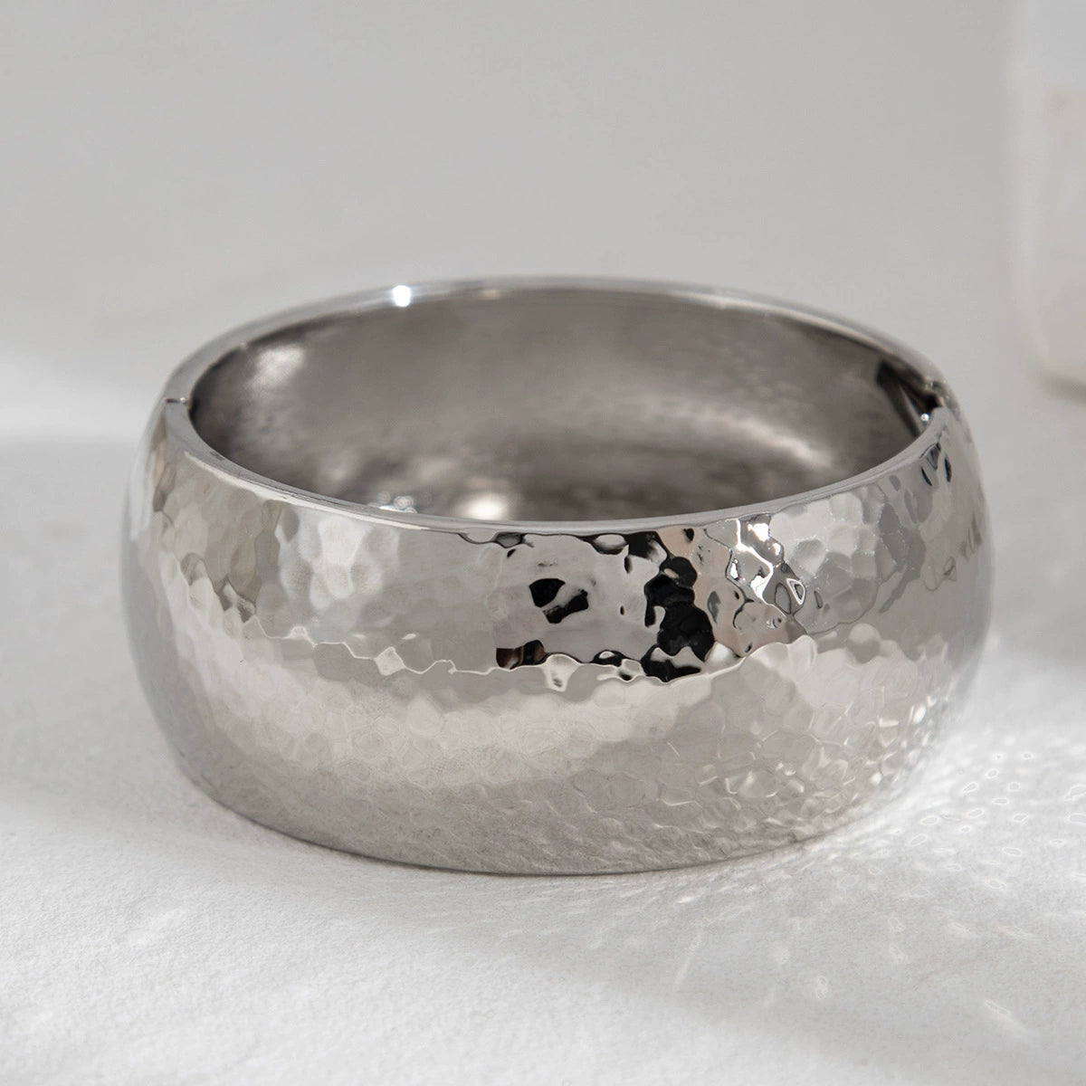 Shanti Water Ripple Jewelry - Style 2 Silver Bracelet [4DCL6ED4]