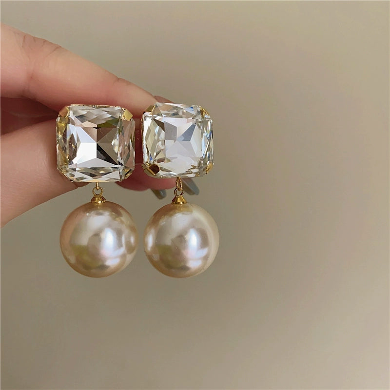Jailynn Geometric Pearl Earrings - Square Crystal Pearl Silver Needle [UQYUCWWO]