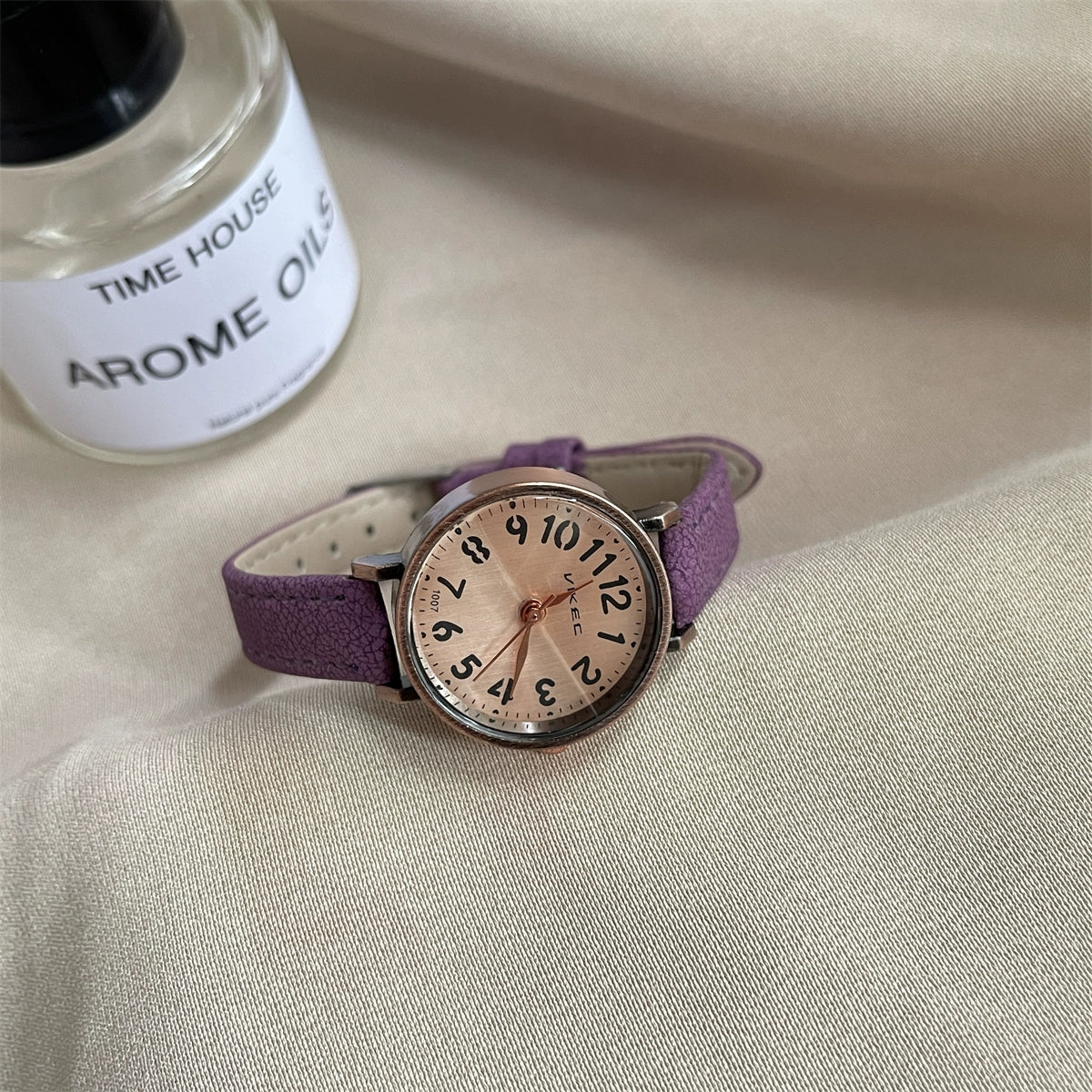 Gwendolynn Elegant Retro Watch - Purple [BM7ZFB0R]