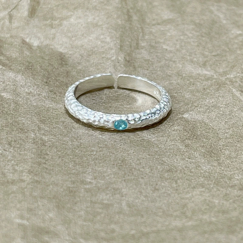 Ronni Hammered Aquamarine Ring - Electroplated Platinum