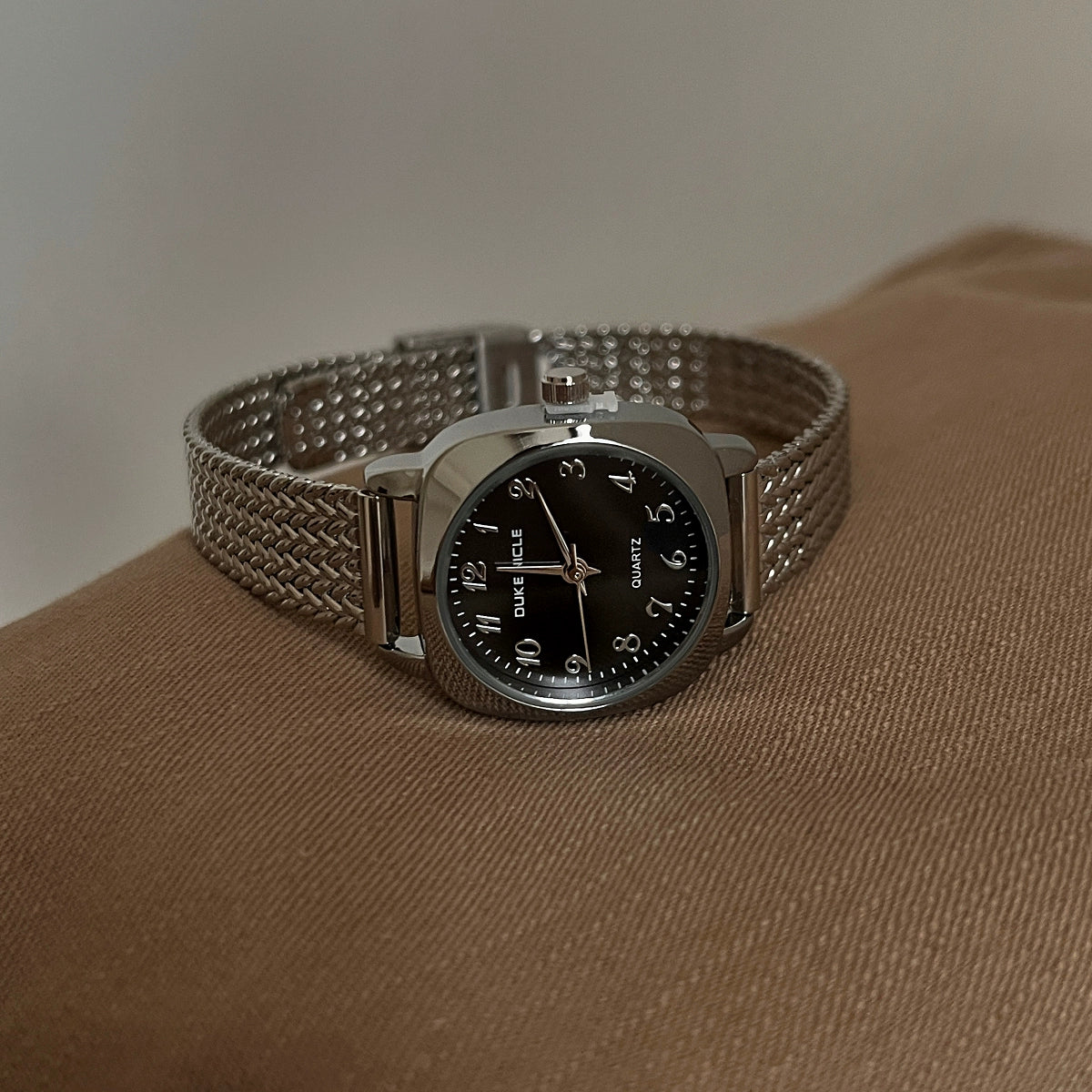 Mckenzi Vintage Square Mesh Watch - Silver Strap, Black Face [5WIA4BZ4]