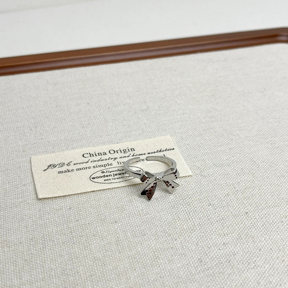 Aanvi Dainty Bee Ring - A [EFWG4J5G]