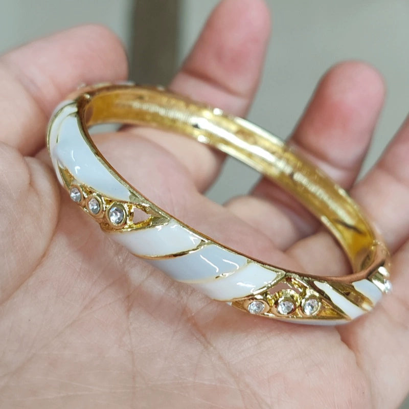 Kayci Enamel Glaze Bangle - Cream White [356UCZPV]