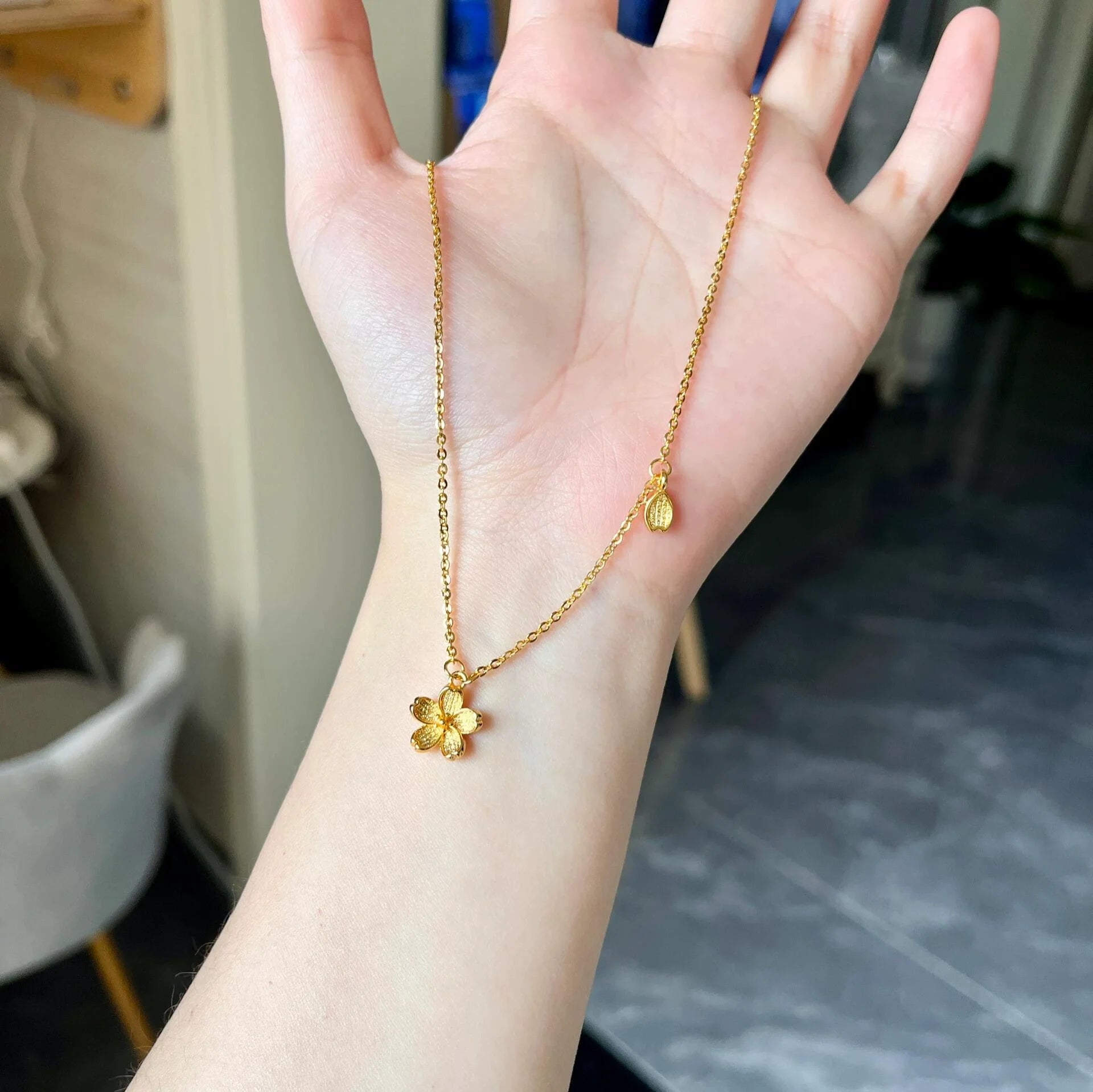 Huda Cherry Blossom Star Necklace - Cherry Blossom Sand Gold Necklace