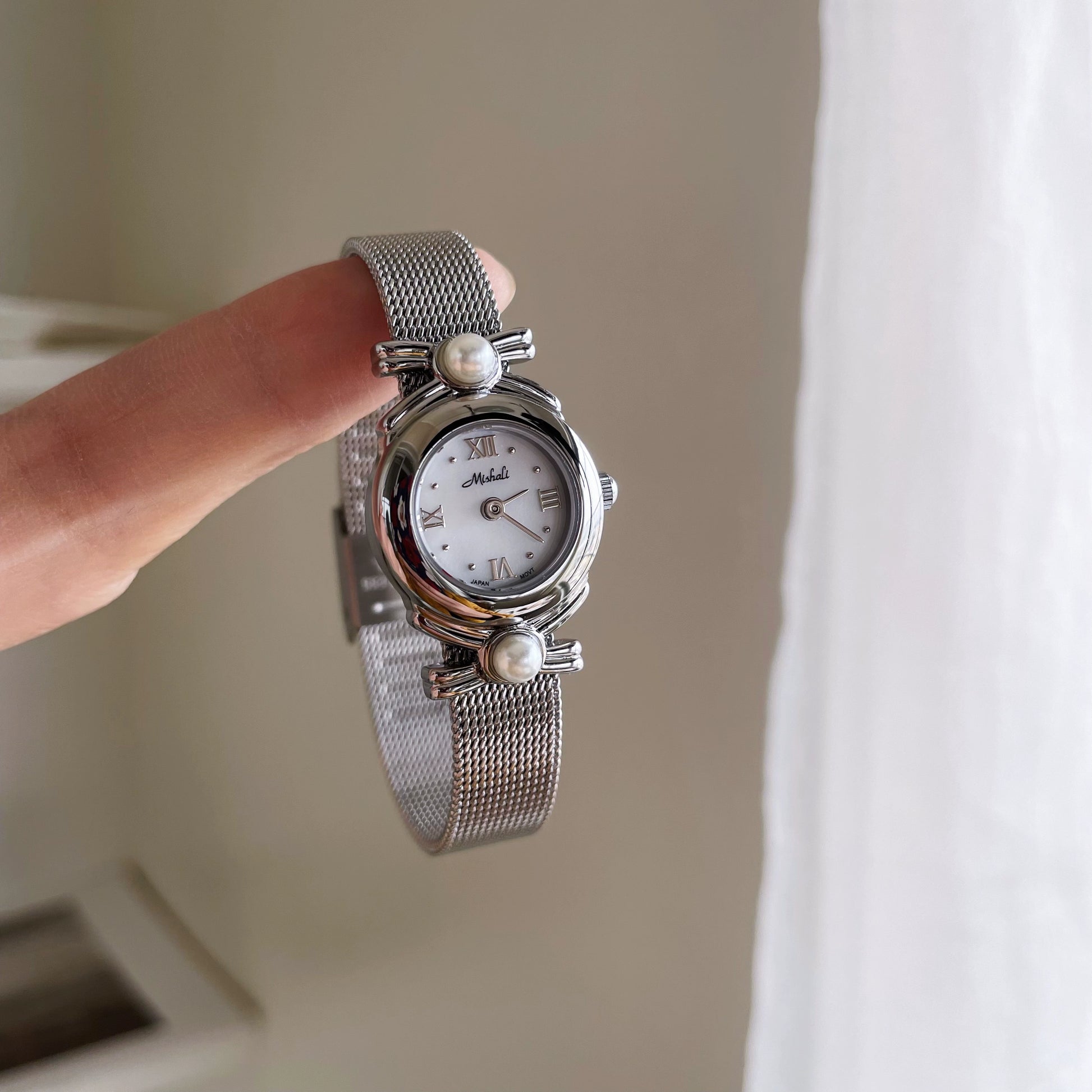 Xia Pearl Mesh Watch - Silver White Face [ITHU2YGF]