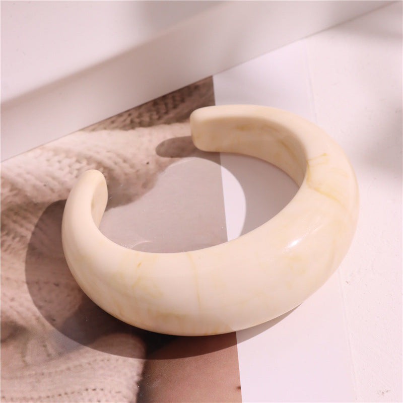 Zephyr Sculpted Stacking Bracelet - Light Blue [ZPL3VGYH]