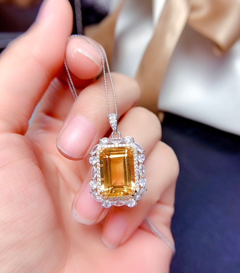 Chizara Golden Citrine Set - Pendant (Chain Not Included) [UUFCKJPW]