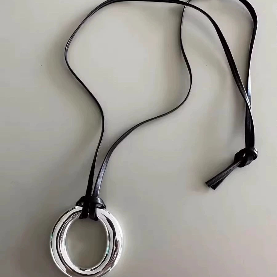 Emryn Cutout Ring Necklace - Silver Ring Pendant Necklace [H4DWJQDB]