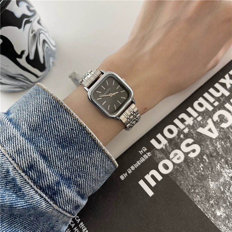 Everett Sleek Steel Watch - Black Dial (Naidu Silver Case, Steel Band, Square Markers) [ZDG7VW2E]