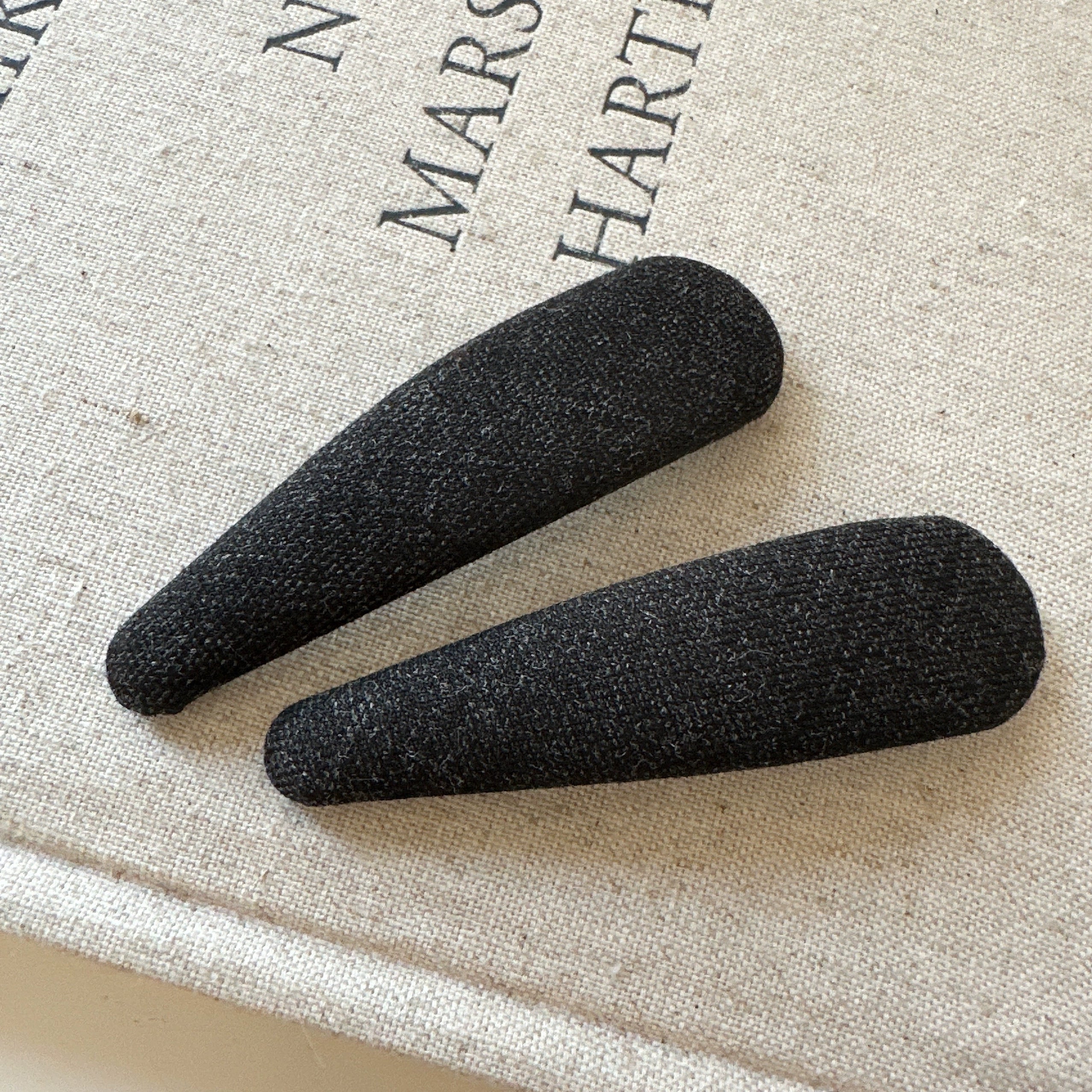 Yelitza Minimalist Fabric Hair Clip - Black Water Drop (Pair) [JYIGH7NU]