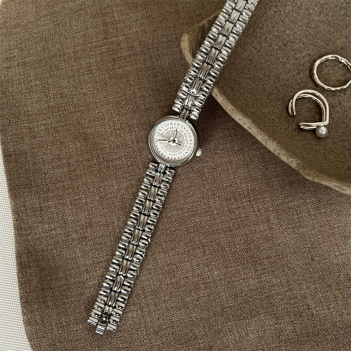 Karsen Vintage Chain Watch - Silver Strap White Dial (Stick) [WI49RVQB]