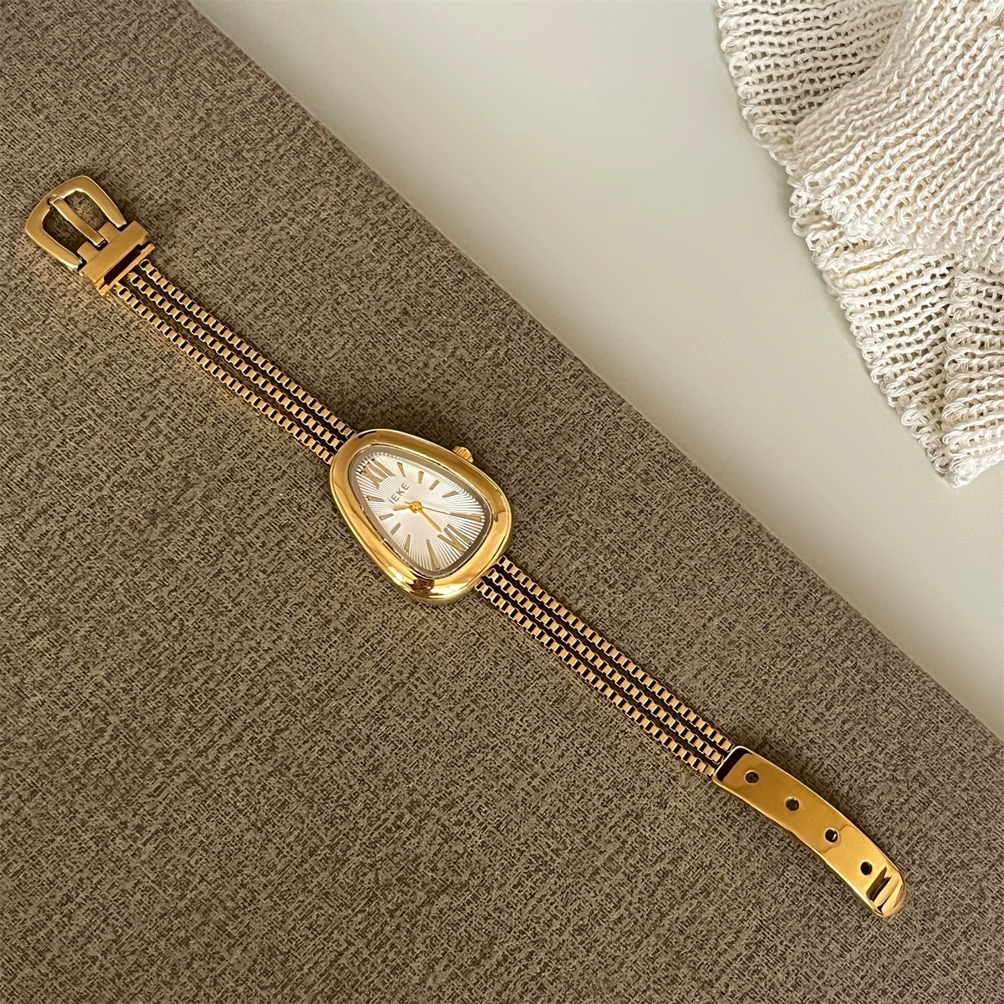 Verity Serpent Bracelet Watch - Gold Band White Face [Y497U8G5]