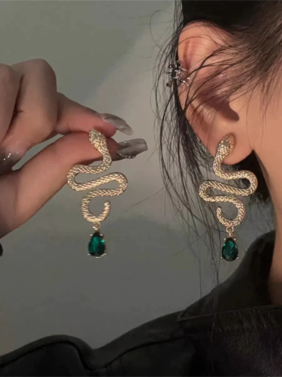 Annika Emerald Snake Earrings - Ear Clip Style