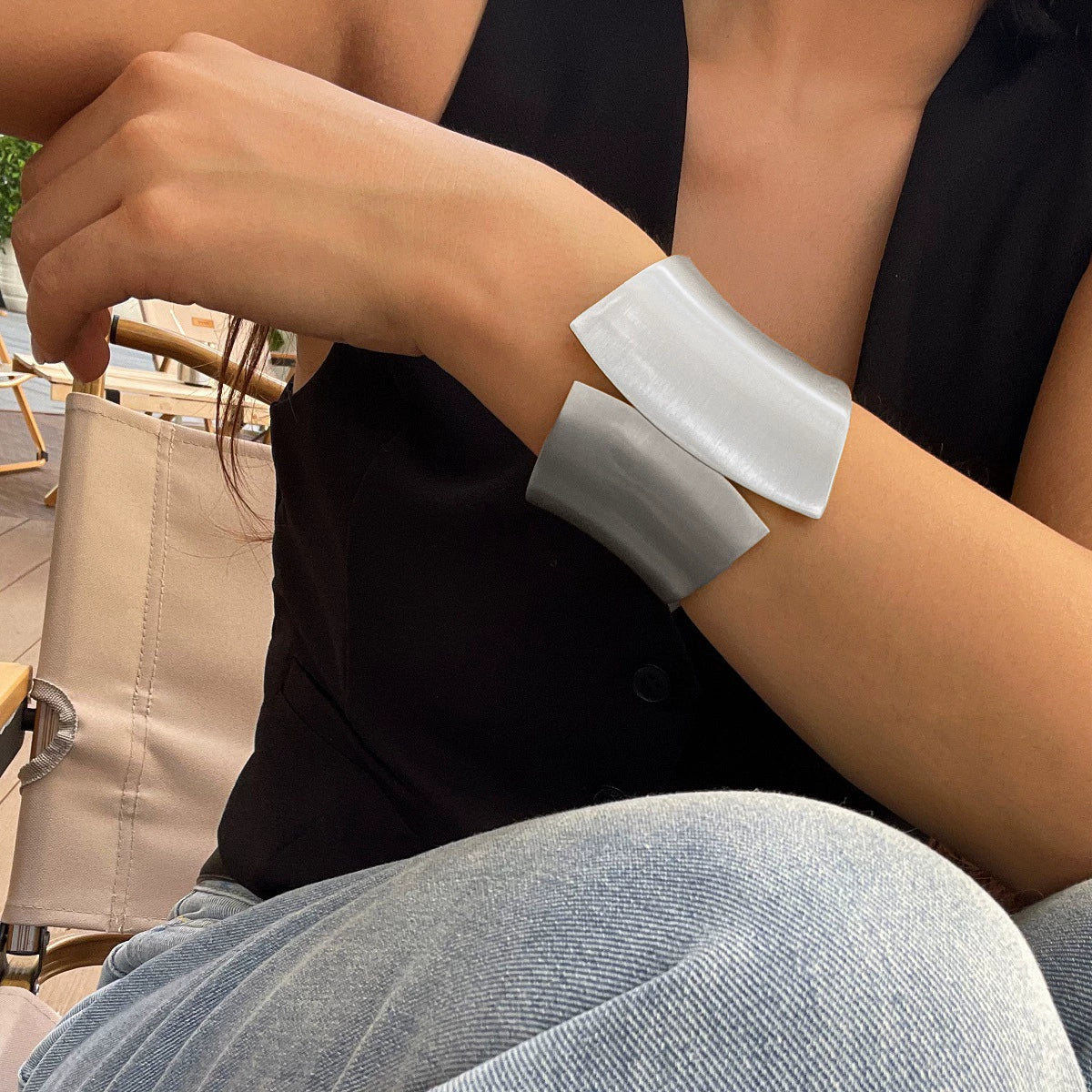 Lilyth Sculpted Cuff Bracelet - Brushed Silver (Design 01) [X9NVDJLG]