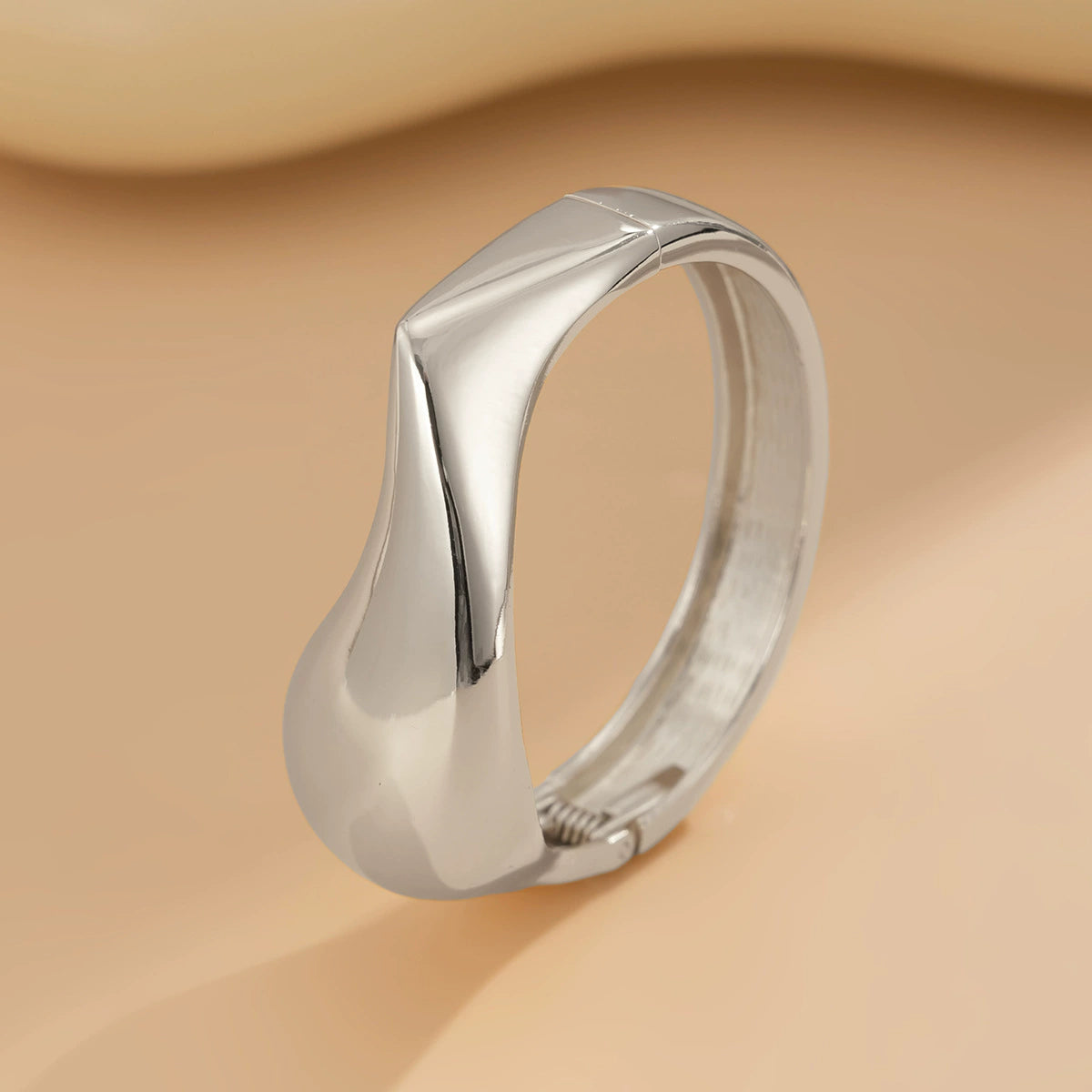 Janney Liquid Metal Cuff Bracelet - 03 Silver Tone [1S44GF19]