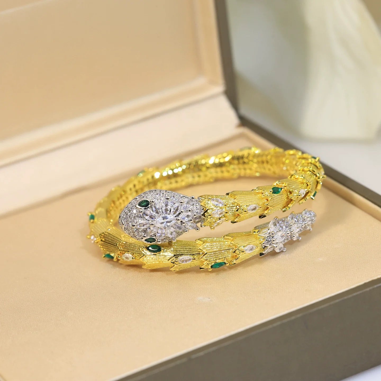 America Diamond Serpent Bracelet - Gold Malachite