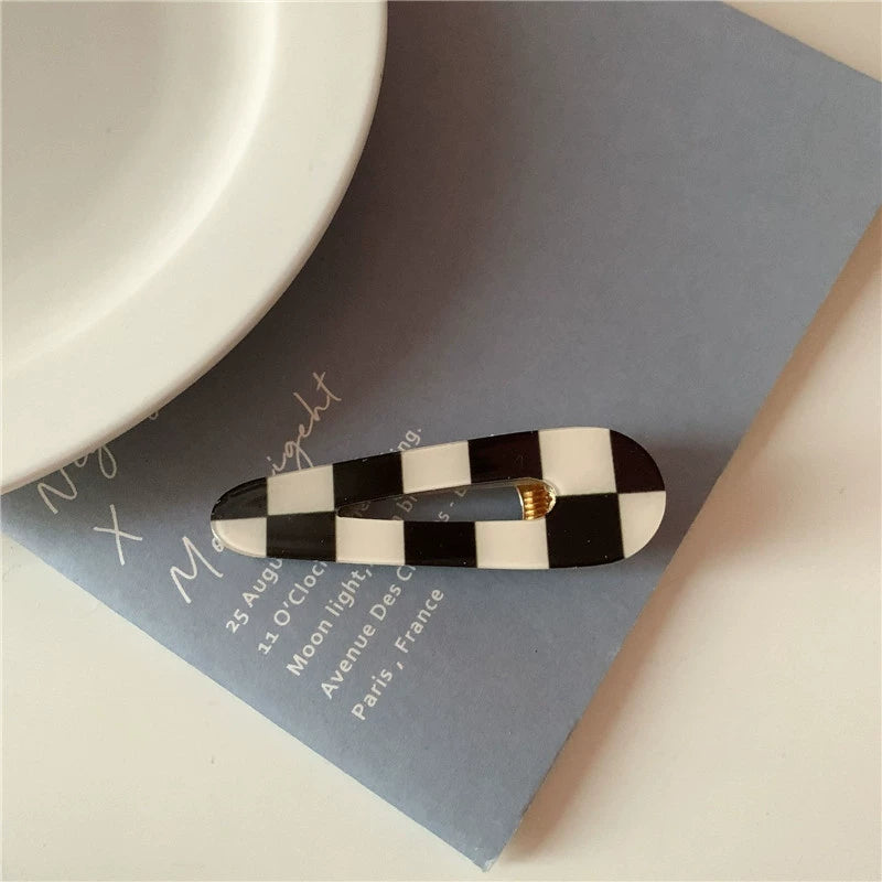 Maris Chic Hair Clips - Hollow Teardrop Duckbill Clip [X83A92ZR]